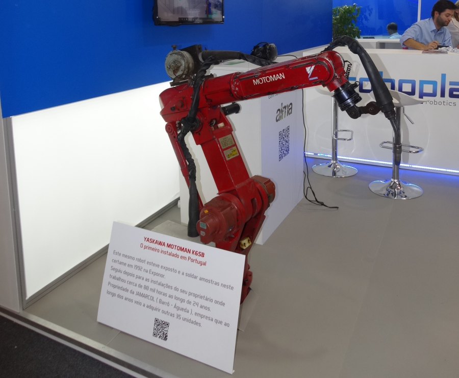 Robô Motoman K6 SB de volta à EMAF