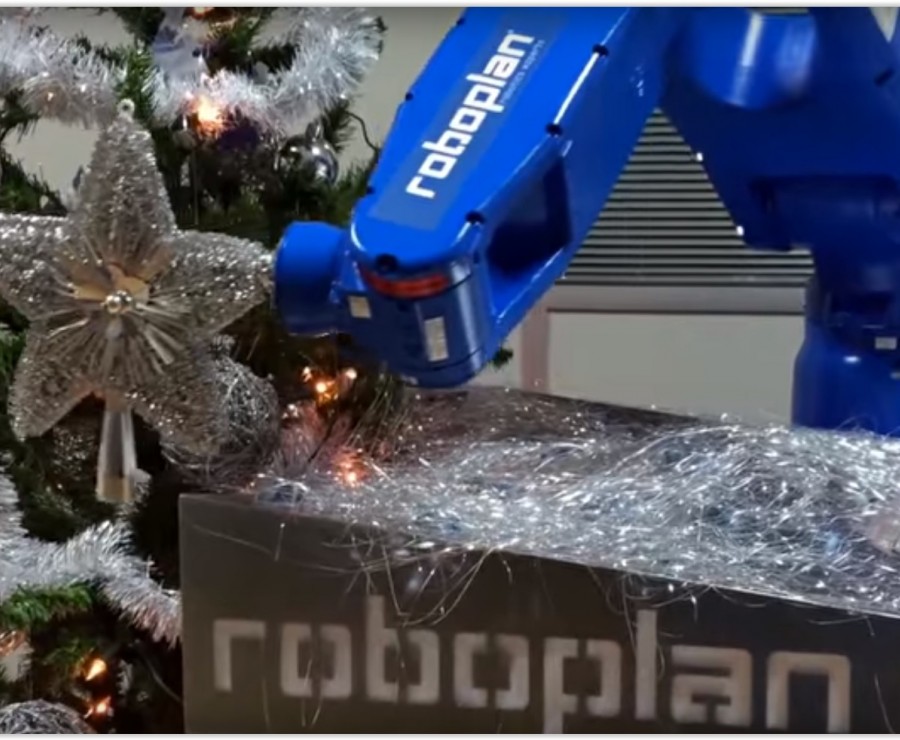 Vidéo de Noël par Roboplan